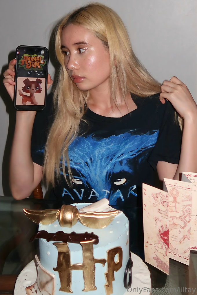 Lil Tay — Image 14 of 34