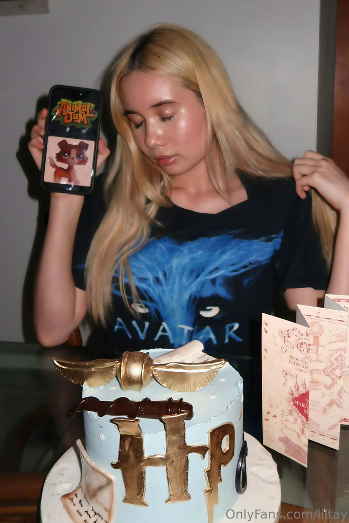 Lil Tay — Image 15 of 34