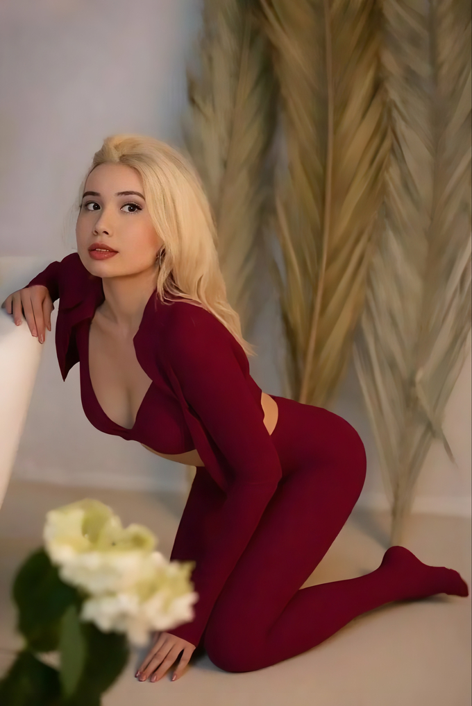 Lil Tay — Image 7 of 99