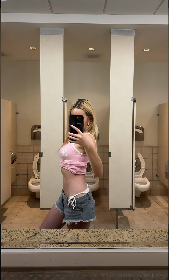 Lil Tay — Image 6 of 99