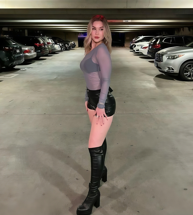 Sondra Blust Leaked Pics — Image 6 of 91