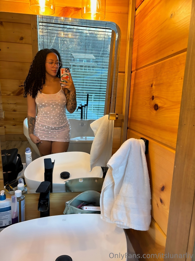 Itslunarliv Leaked Pics — Image 7 of 36