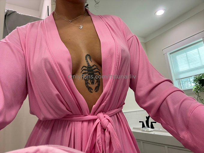 Itslunarliv Leaked Pics — Image 9 of 36