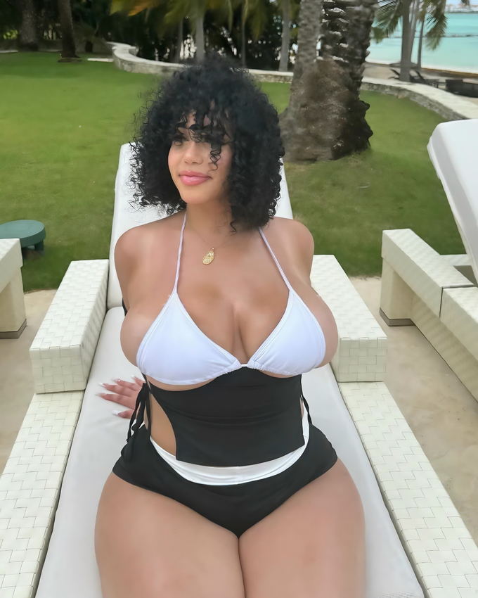 Meldadel Leaked Pics — Image 11 of 42