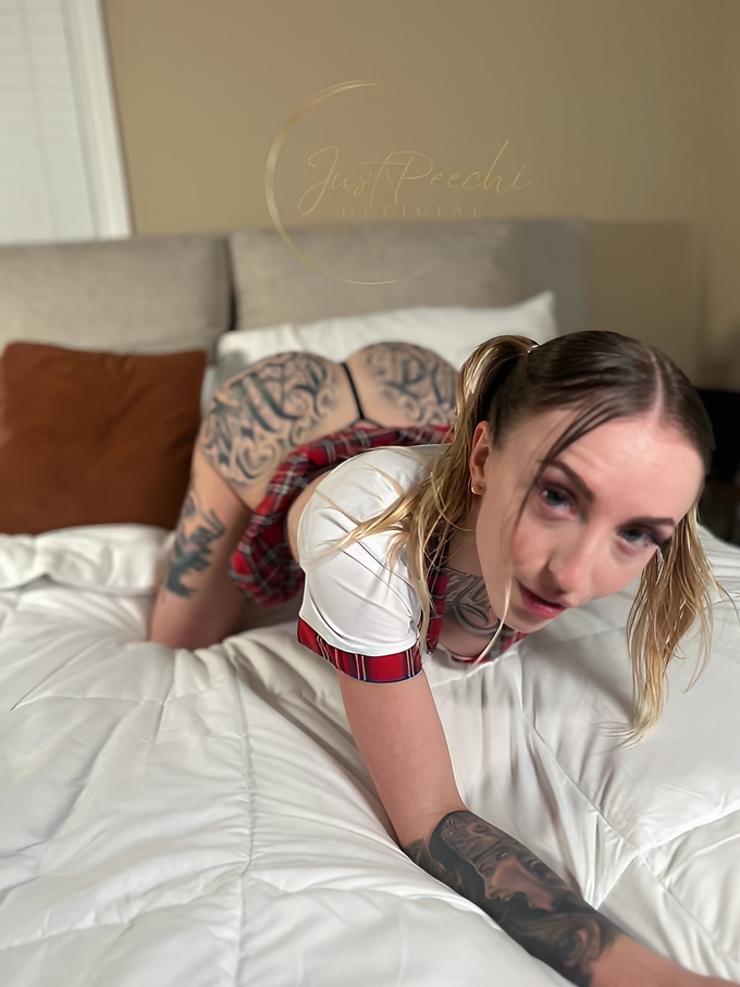 Justpeechi Leaked Pics — Image 21 of 200