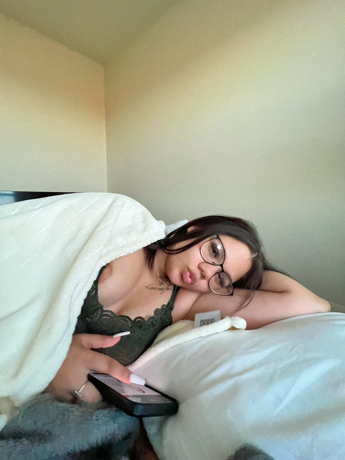 Mtvkay18 Leaked Pics — Image 2 of 55