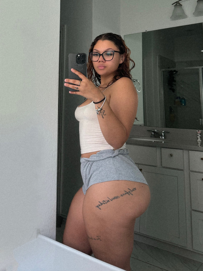 Mtvkay18 Leaked Pics — Image 9 of 55