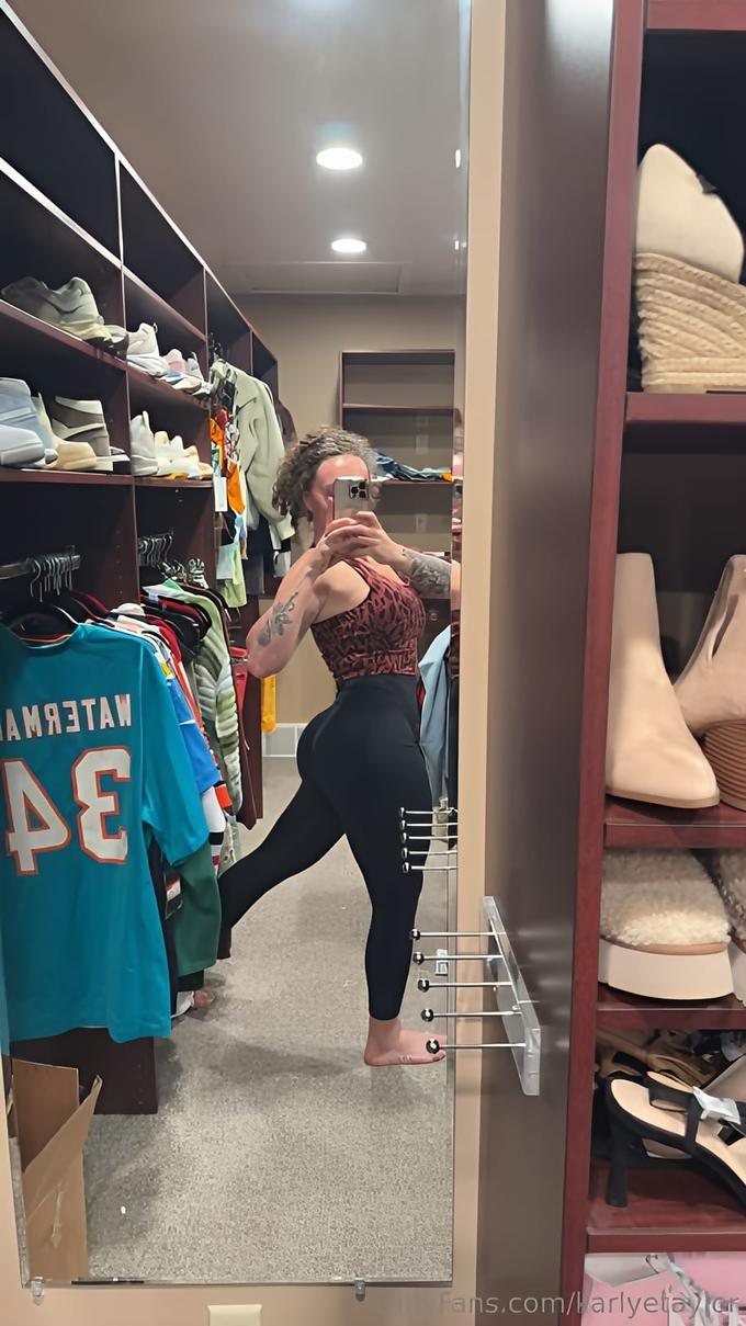 Karlyetaylor Leaked Pics — Image 18 of 441