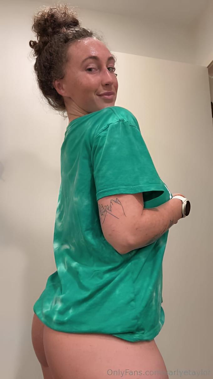 Karlyetaylor Leaked Pics — Image 18 of 441