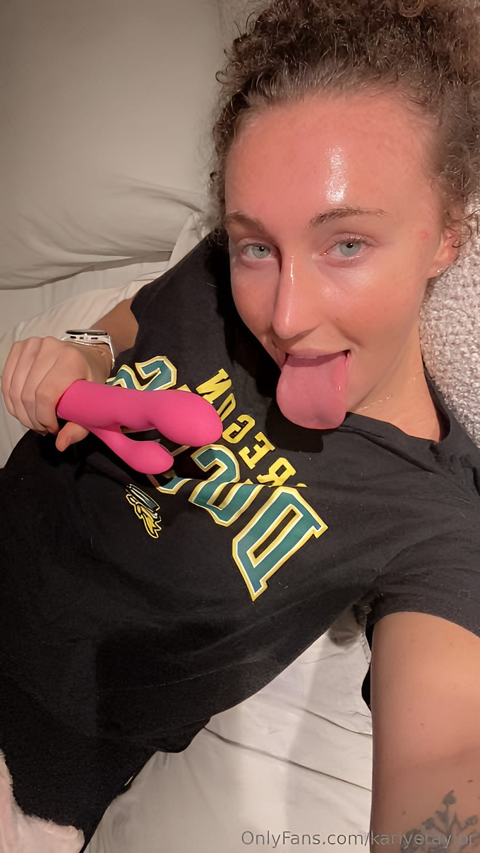 Karlyetaylor Leaked Pics — Image 14 of 441