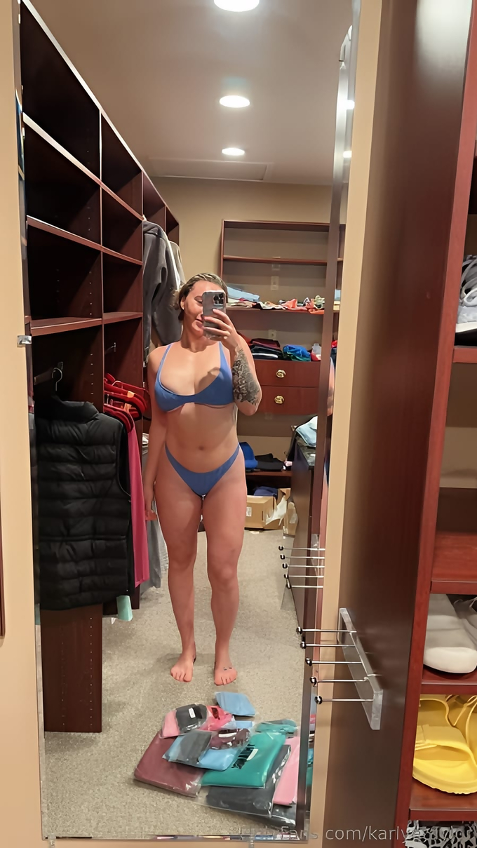 Karlyetaylor Leaked Pics — Image 19 of 441