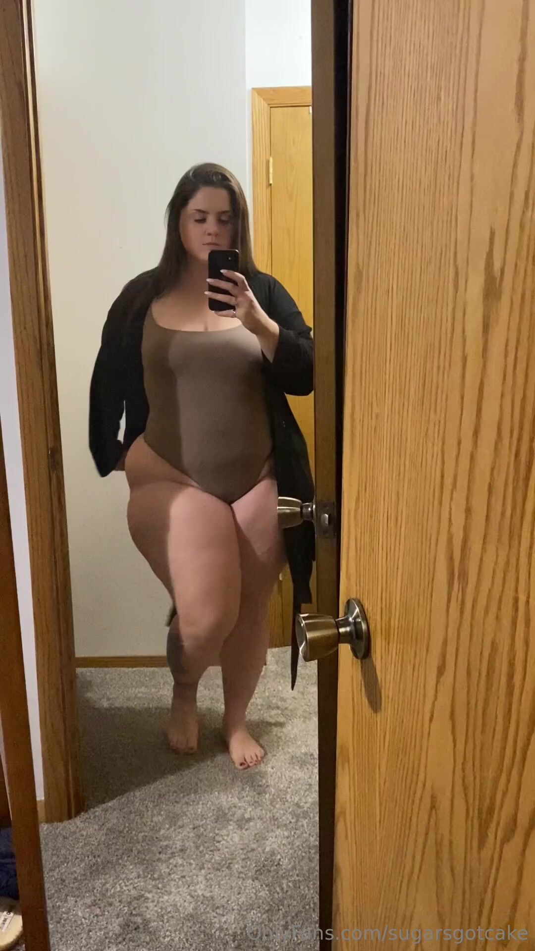 Sugarsgotcake Showing Off Her Hot Curvy Figure In Tight Bathing Suit |  PimpBunny